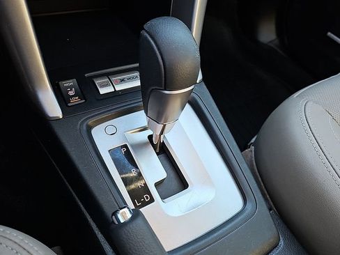 Used 2017 Subaru Forester 2.5i Limited image 15