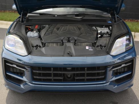 Certified 2026 Porsche Cayenne S AWD/4WD image 35