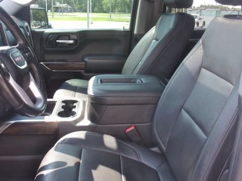 Used 2022 GMC Sierra 1500 SLT AWD/4WD image 32