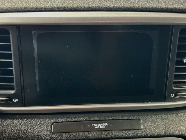 Used 2020 Kia Sportage LX AWD/4WD image 12