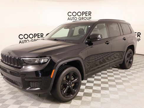 Used 2023 Jeep Grand Cherokee L Laredo image 10