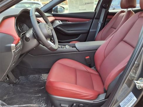 New 2026 MAZDA MAZDA3 Hatchback w/Premium Plus Pkg image 13