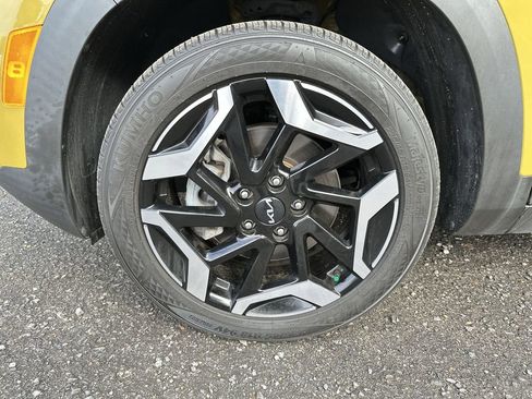 Used 2024 Kia Seltos SX w/ SX Sunroof Package image 19