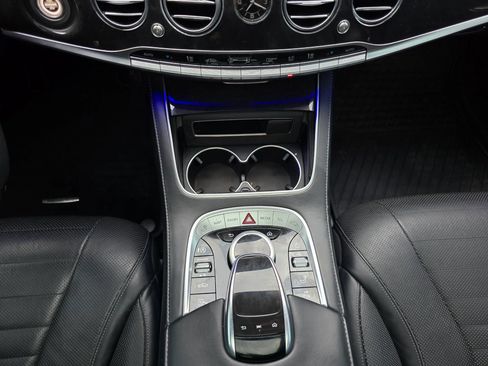 Used 2019 Mercedes-Benz S 560 4MATIC Sedan image 37