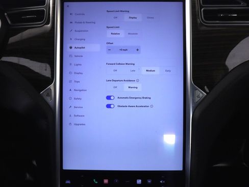 Used 2015 Tesla Model S 70D AWD/4WD image 23