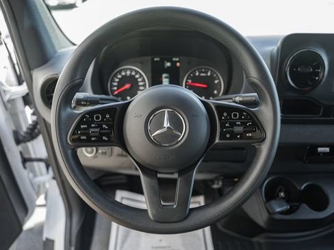 Used 2024 Mercedes-Benz Sprinter 3500 image 32