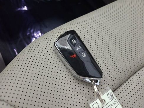 Used 2024 Volkswagen Atlas SE w/ Panoramic Sunroof Package AWD/4WD image 38