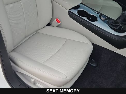 Used 2023 INFINITI Q50 Luxe w/ Cargo Package RWD image 32