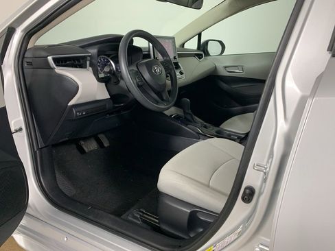 Used 2020 Toyota Corolla LE image 28