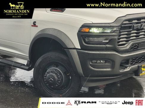 New 2026 RAM 5500 Tradesman AWD/4WD image 3
