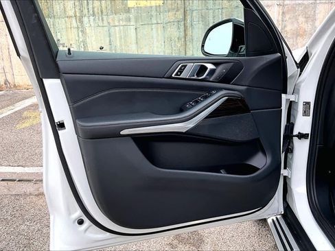 Used 2023 BMW X5 sDrive40i RWD image 22