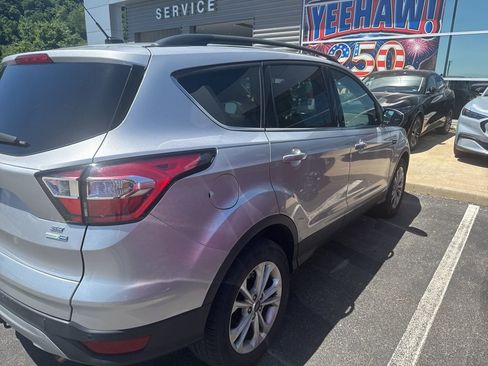Used 2017 Ford Escape SE w/ SE Leather Comfort Package AWD/4WD image 5