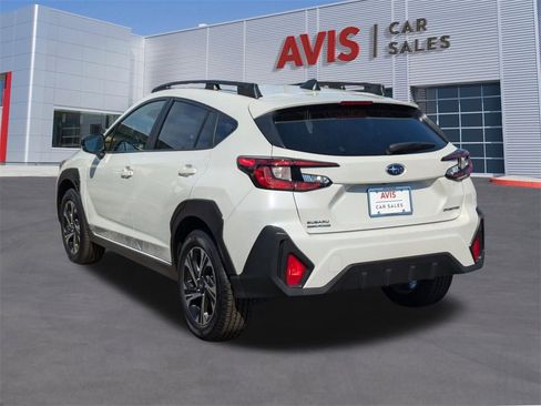 Used 2024 Subaru Crosstrek 2.0i Premium image 9
