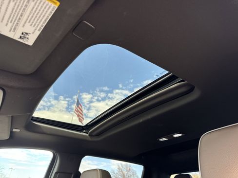 Used 2024 GMC Sierra 3500 Denali w/ Denali Reserve Package image 30