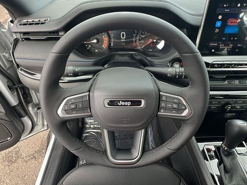 New 2026 Jeep Compass Limited image 18