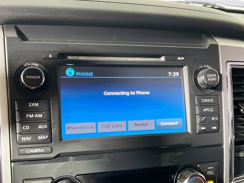 Used 2018 Nissan Titan SV w/ SV Convenience Package image 28