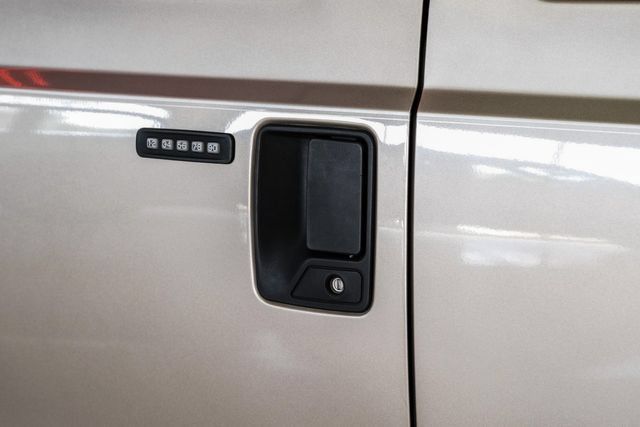 Used 2007 Ford F550 4x4 Crew Cab Super Duty image 39