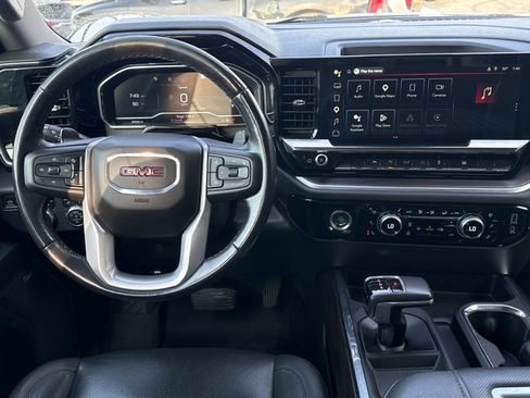 Used 2022 GMC Sierra 1500 SLT w/ SLT Convenience Package AWD/4WD image 4