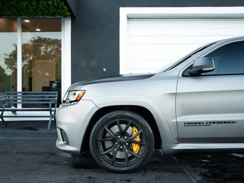 Used 2020 Jeep Grand Cherokee Trackhawk w/ Trailer Tow Group IV AWD/4WD image 11