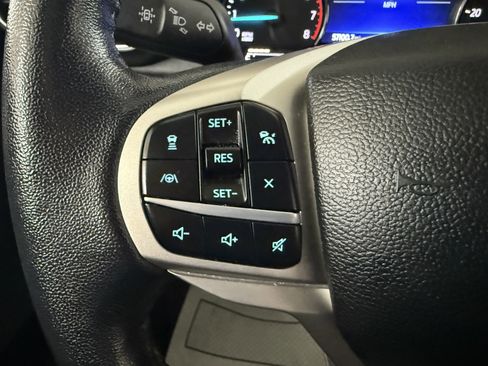 Used 2022 Ford Explorer XLT w/ Equipment Group 202A image 22