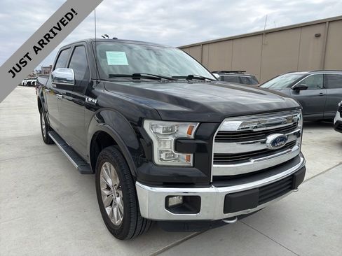Used 2015 Ford F150 Lariat w/ Equipment Group 502A Luxury image 3