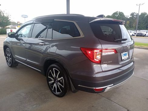 Used 2022 Honda Pilot Touring image 3