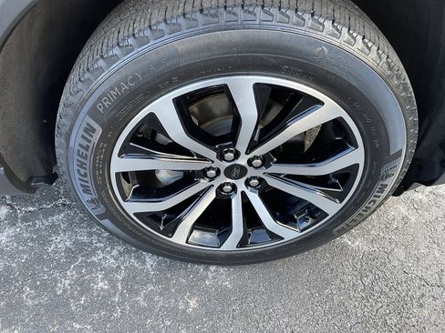 Used 2022 Ford Explorer ST-Line image 17