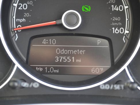 Used 2019 Volkswagen Beetle 2.0T S FWD image 14