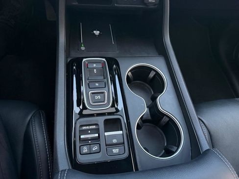 Used 2025 Honda Pilot Touring image 27
