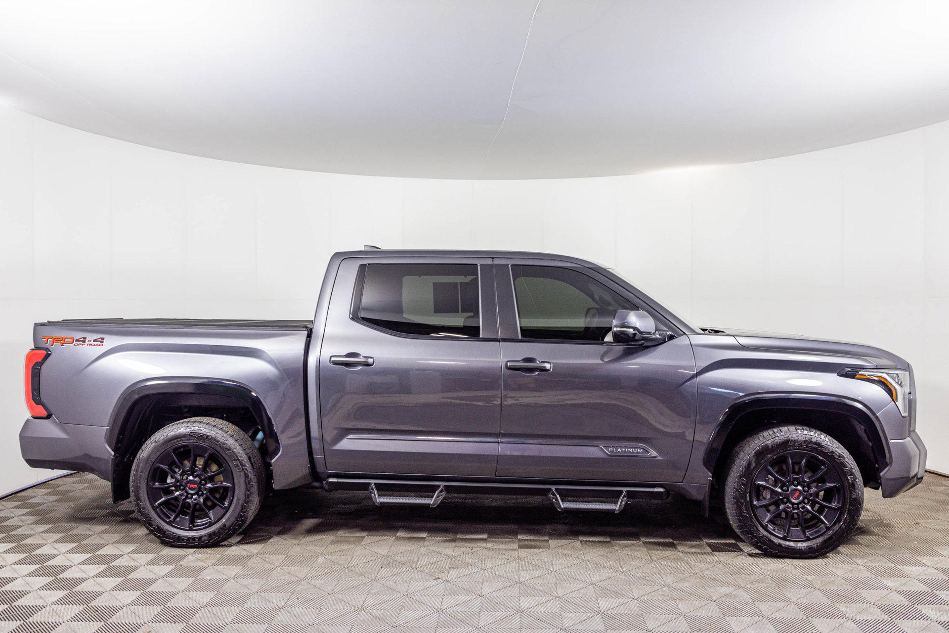 Used 2025 Toyota Tundra Platinum w/ TRD Off-Road Package AWD/4WD image 14