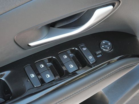 Certified 2023 Hyundai Tucson Limited image 19