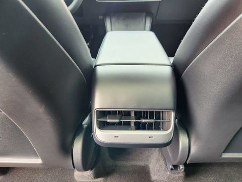 Used 2021 Tesla Model Y Performance AWD/4WD image 24
