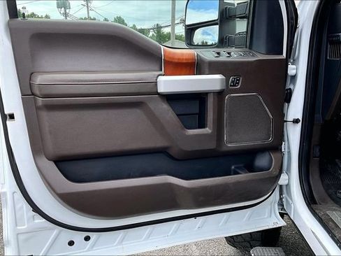 Used 2022 Ford F350 King Ranch w/ King Ranch Ultimate Package AWD/4WD image 17
