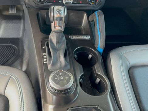 Used 2022 Ford Bronco Black Diamond image 18