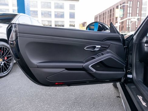 Certified 2024 Porsche 718 Boxster RWD image 41