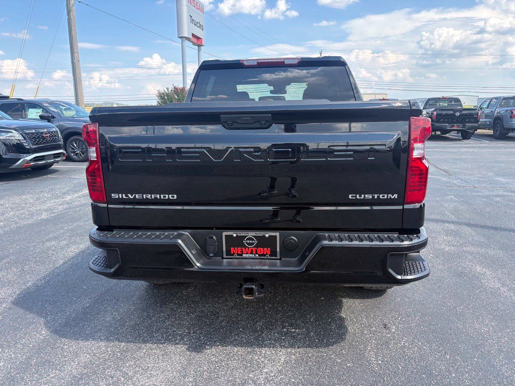Used 2025 Chevrolet Silverado 1500 Custom AWD/4WD image 6