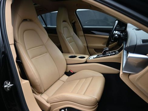 Used 2018 Porsche Panamera 4S w/ Premium Package Plus image 26
