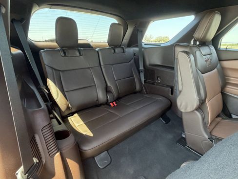 Used 2022 Ford Explorer King Ranch w/ Premium Technology Package AWD/4WD image 23