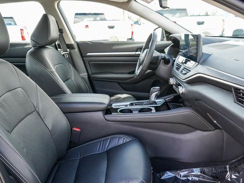 Used 2024 Nissan Altima 2.5 SL image 18