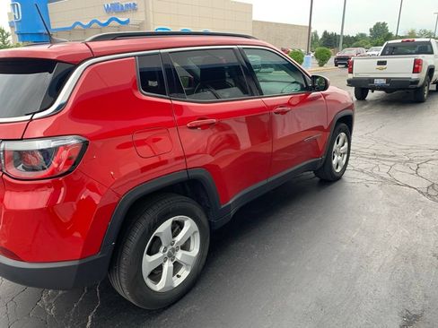 Used 2019 Jeep Compass Latitude w/ Popular Equipment Group AWD/4WD image 13