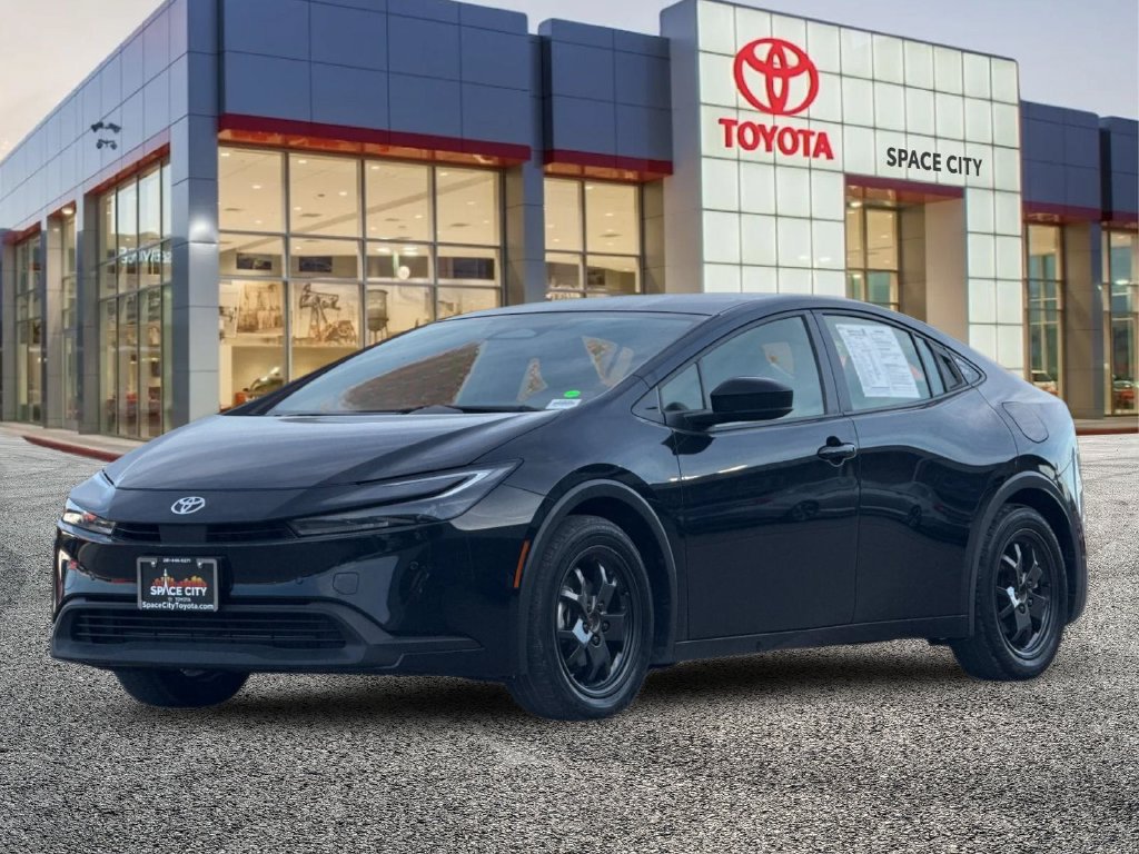 Certified 2025 Toyota Prius LE FWD image 2