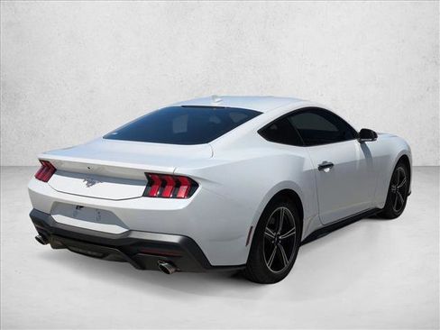 Used 2025 Ford Mustang Coupe RWD image 5
