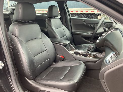 Used 2017 Chevrolet Malibu Premier w/ Driver Confidence Package image 36