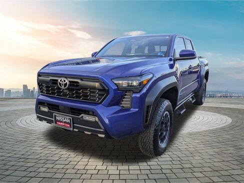 Used 2024 Toyota Tacoma TRD Off-Road w/ TRD Off Road Upgrade Package image 9