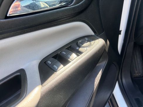 Used 2023 Chevrolet Equinox LT image 22