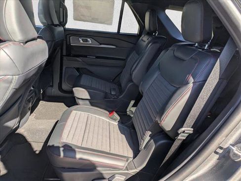 New 2026 Ford Explorer ST-Line w/ ST-Line Street Pack RWD image 15