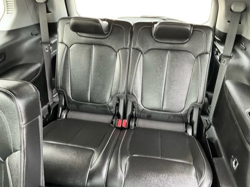 Used 2024 Jeep Grand Cherokee L Limited image 21