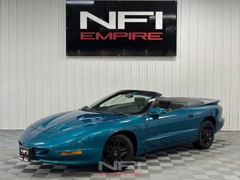 Used 1996 Pontiac Firebird Convertible RWD image 1