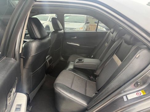 Used 2013 Toyota Camry SE image 11