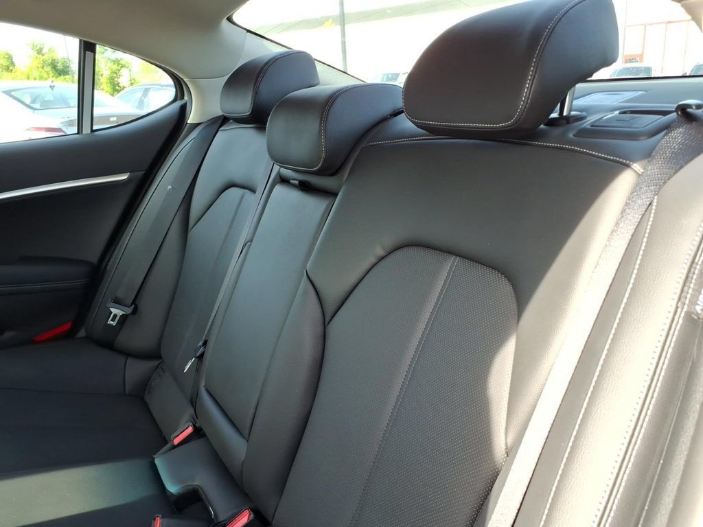 Used 2026 Genesis G70 2.5T RWD image 11